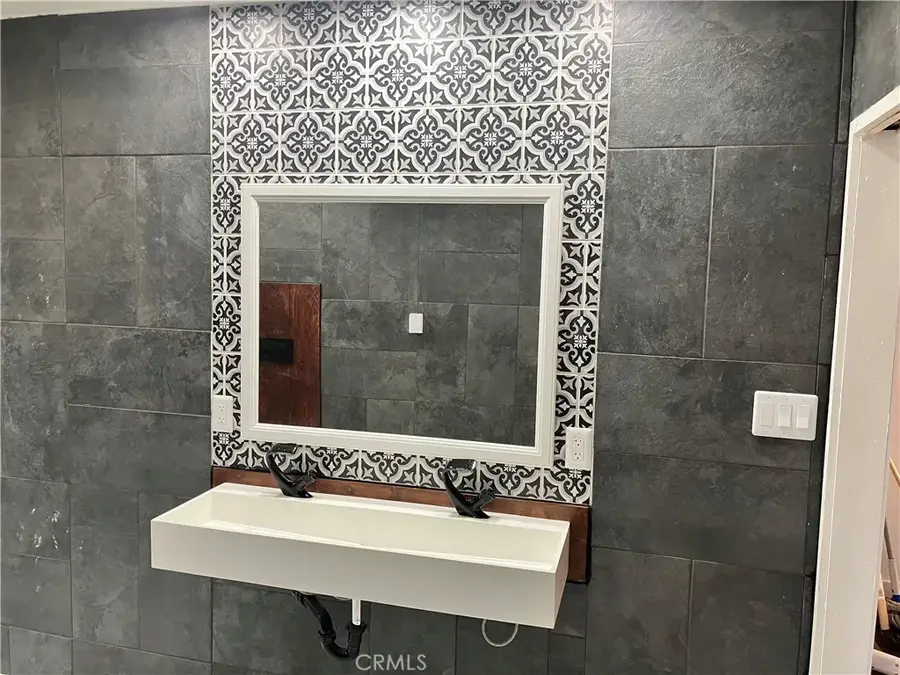 1818 W 81st, Los Angeles, CA 90047 - Image #3