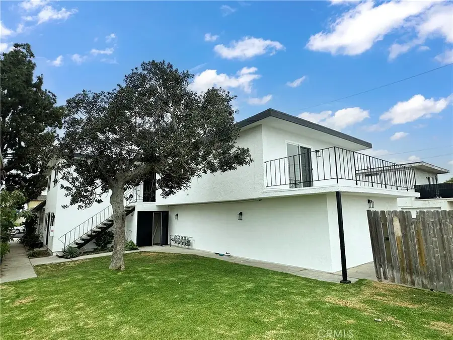 17412 Dairyview, Huntington Beach, CA 92647 - Image #2