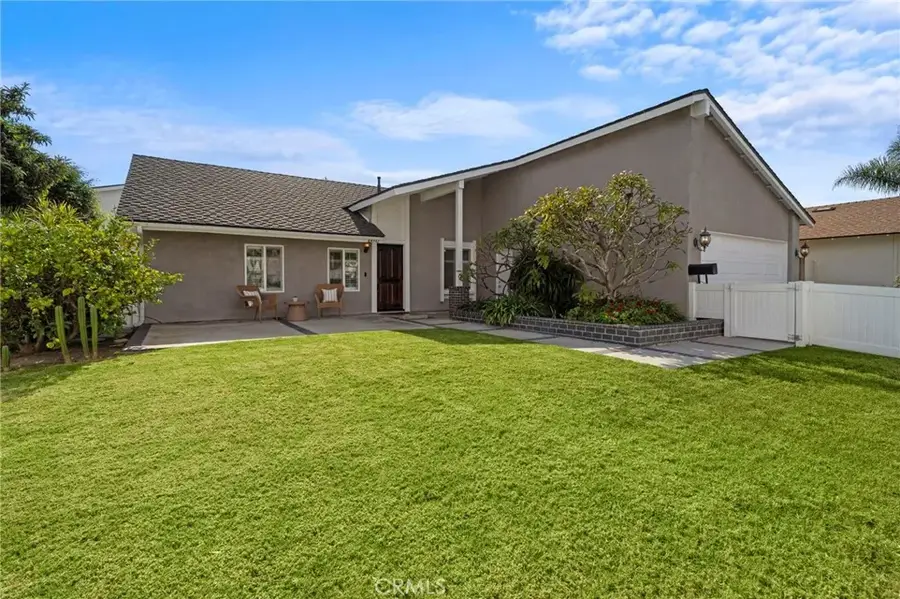 10092 Dana Drive, Huntington Beach, CA 92646 - Image #2