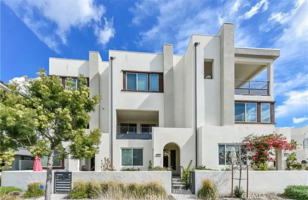 175 Frame, Irvine, CA 92618 - Image #1