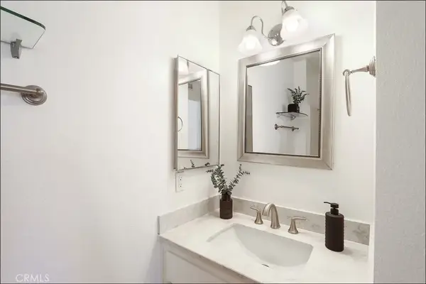 21205 Serra Vista, Lake Forest, CA 92630