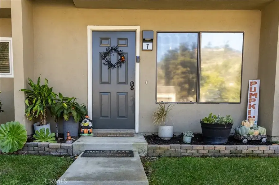285 N Singingwood, Orange, CA 92869 - Image #2