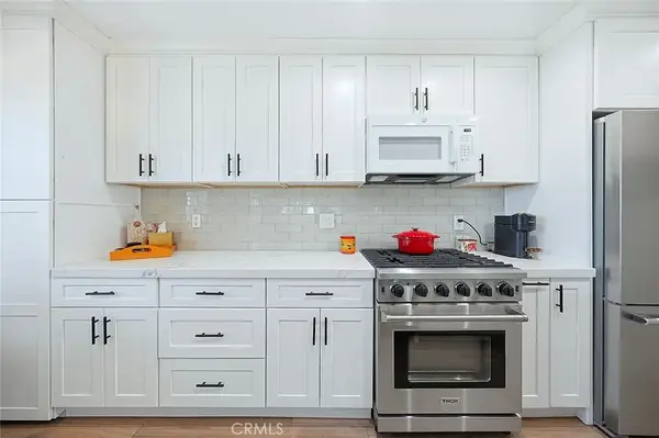 18272 Parkview Lane #101, Huntington Beach, CA 92648