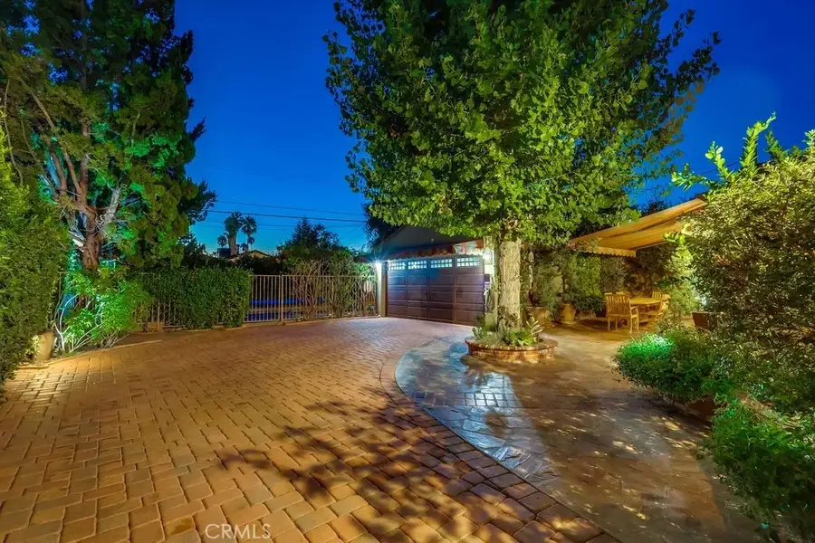 5535 Ranchito Avenue, Sherman Oaks, CA 91401 - Image #2
