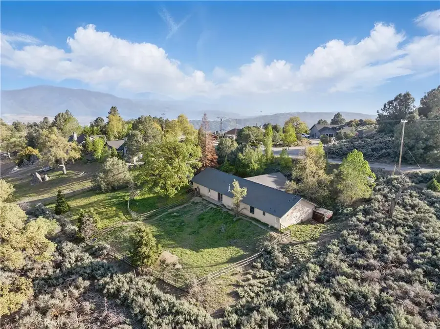 24980 Sunset Way, Tehachapi, CA 93561 - Image #2
