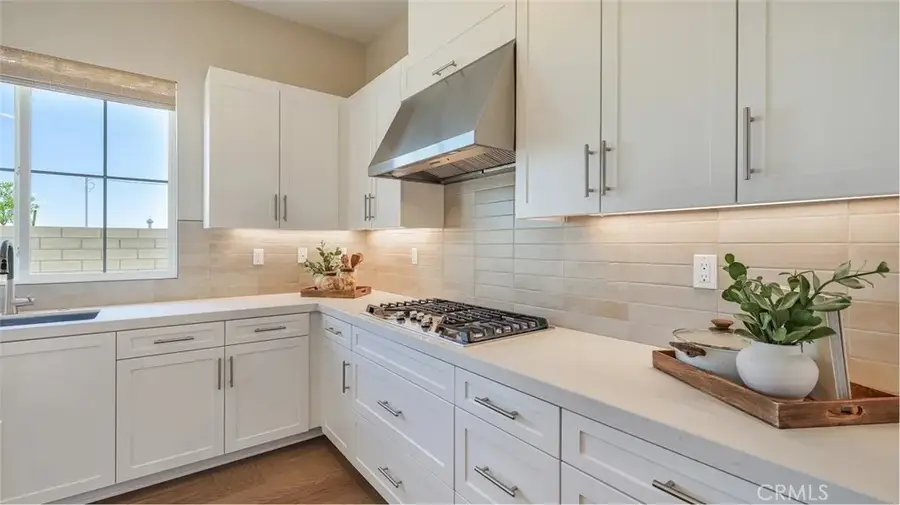 27445 Shining Willow Lane, Valencia, CA 91381 - Image #2