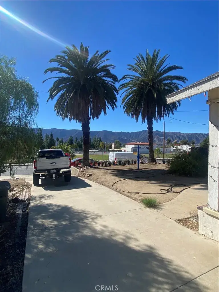 1003 W Heald Avenue, Lake Elsinore, CA 92530 - Image #2