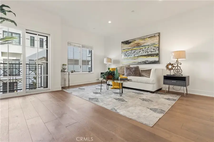 288 S Oakland Ave #211, Pasadena, CA 91101 - Image #2