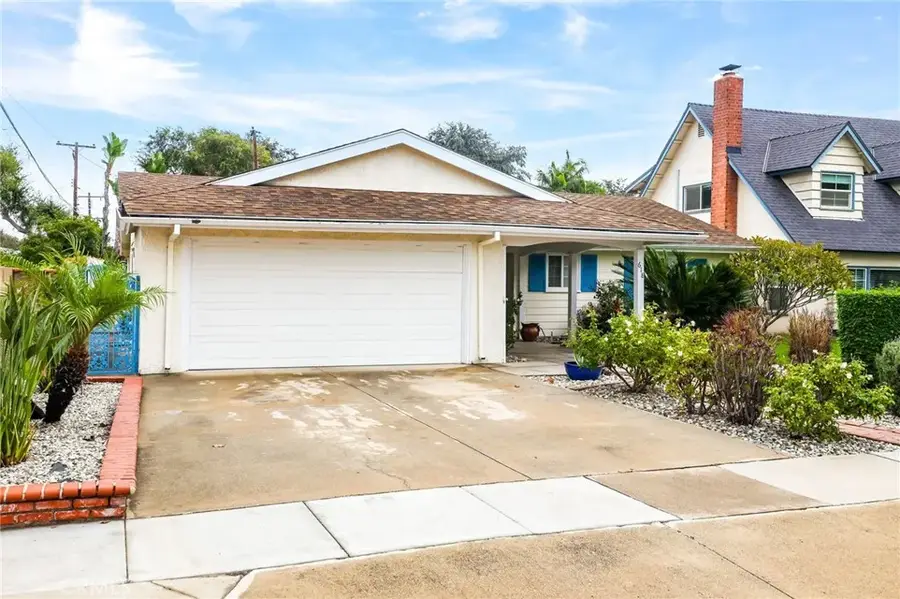 618 N Lincoln, Fullerton, CA 92831 - Image #2