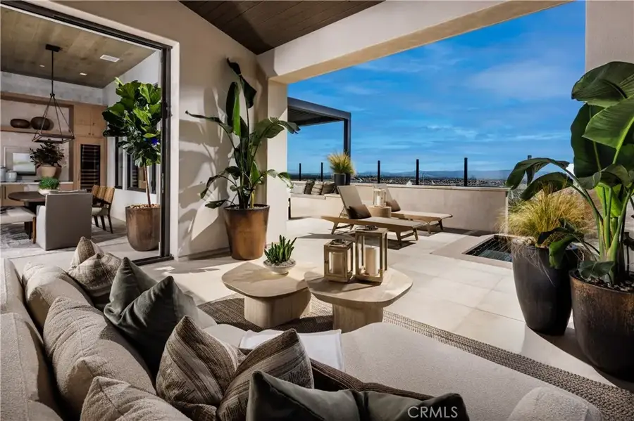 552 Peninsula, Irvine, CA 92602 - Image #2