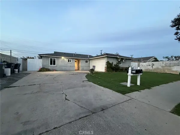 4721 W Oakfield, Santa Ana, CA 92703