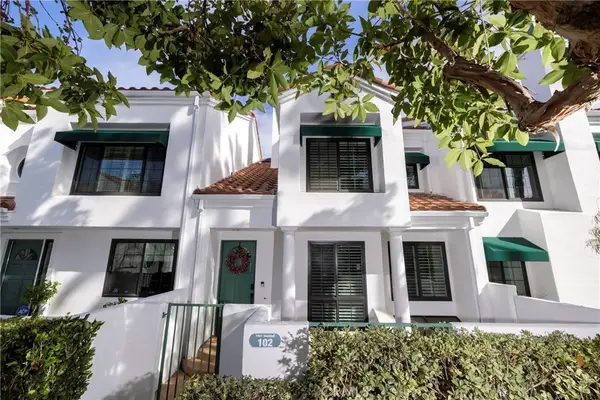 7401 Seabluff #102, Huntington Beach, CA 92648