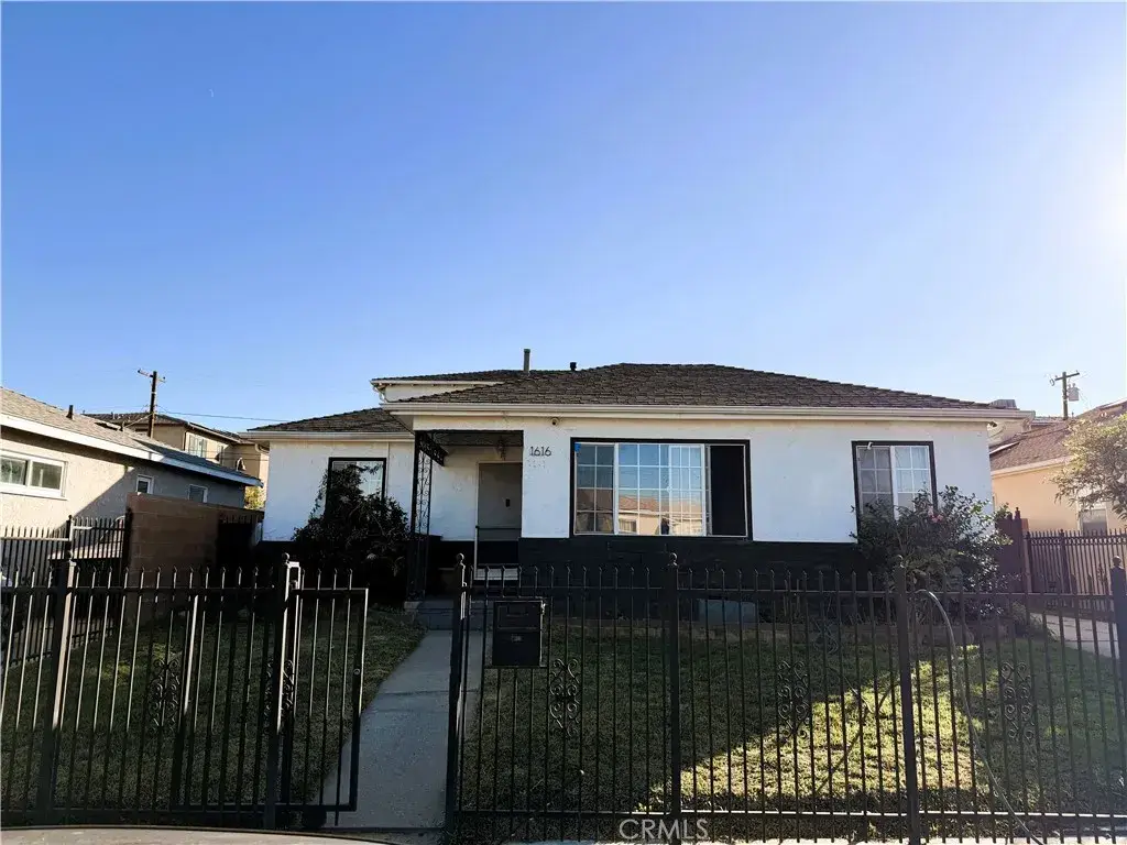 1616 W Palmer, Compton, CA 90220 - #1