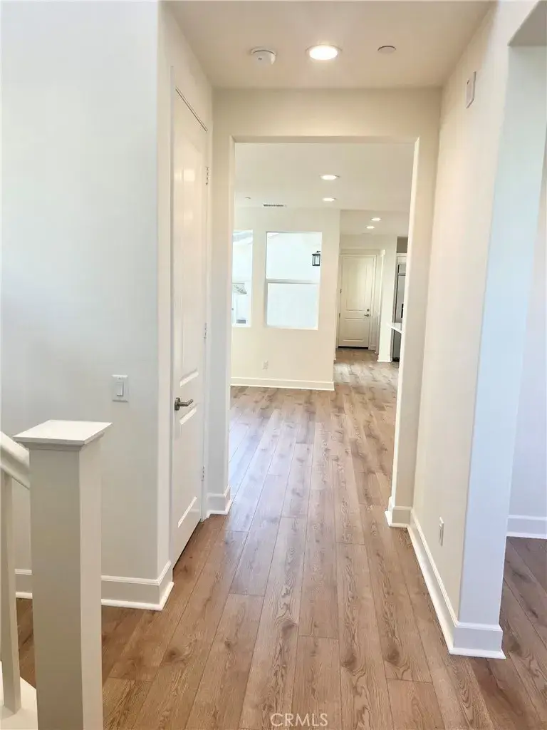 337 S Nevada Avenue, San Buenaventura Ventura, CA 93004 - Image #2