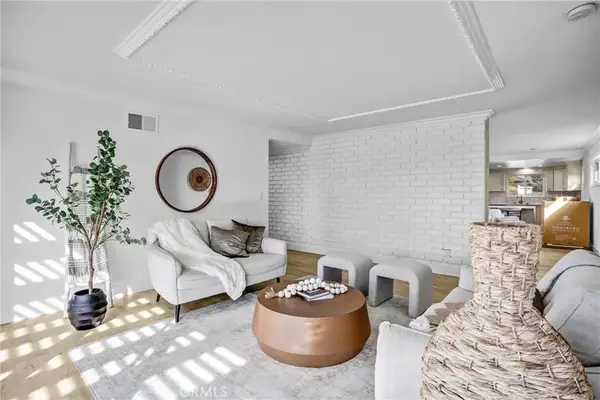 872 Huron, Claremont, CA 91711