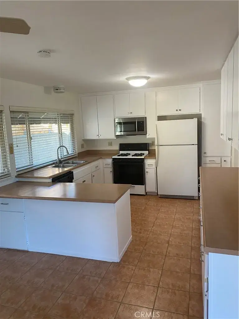 6532 Farinella, Huntington Beach, CA 92647 - #3