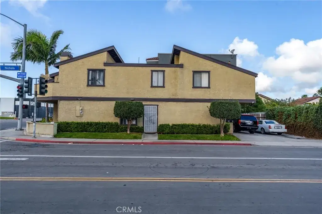 7611 Warner Avenue, Huntington Beach, CA 92647 - Image #1