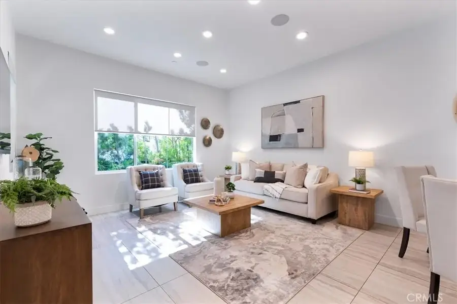 209 Paramount, Irvine, CA 92618 - Image #3