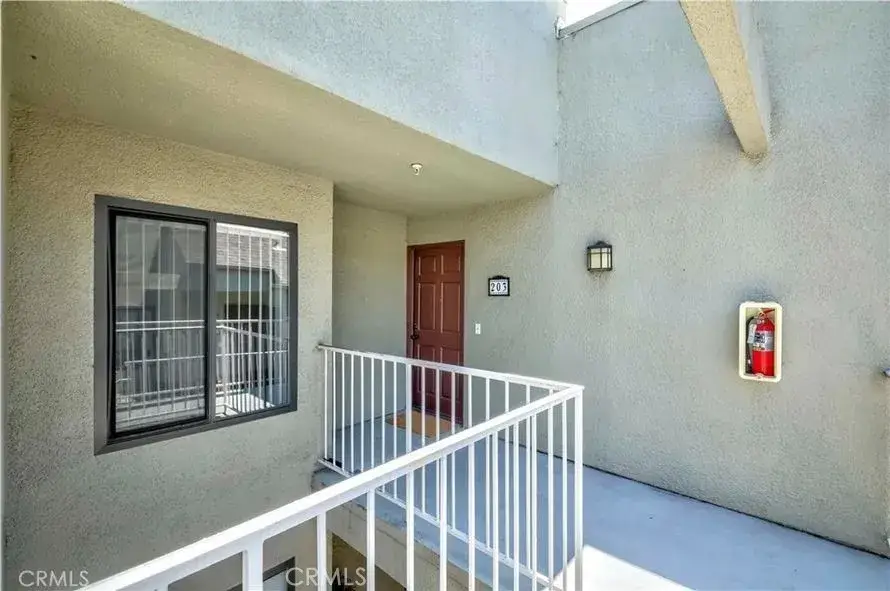 17722 Sergio Cir #203, Huntington Beach, CA 92647 - Image #2