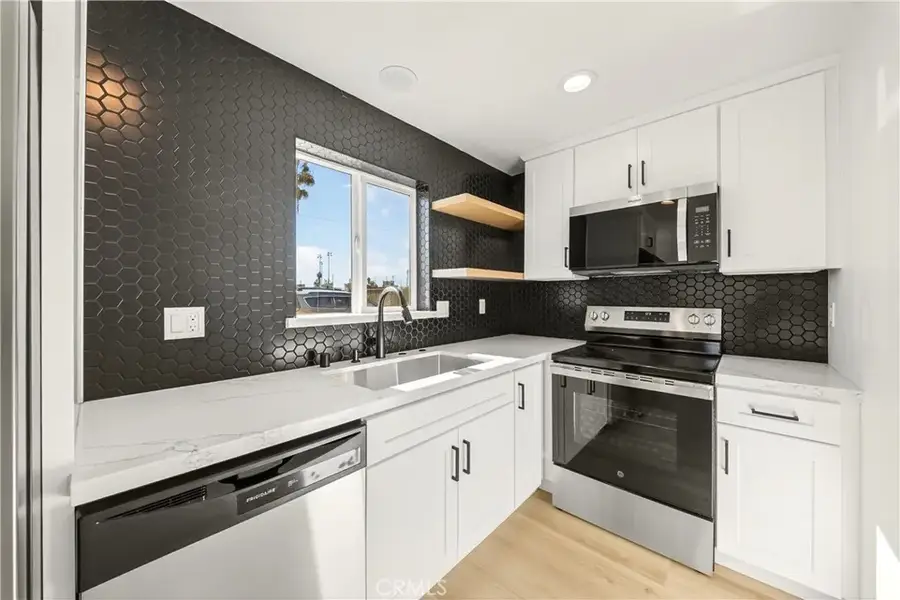 4461 Farquhar Avenue, Los Alamitos, CA 90720 - Image #2