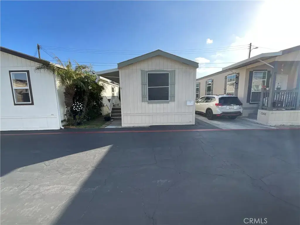 2060 Newport Blvd, Costa Mesa, CA 92627 - Image #1