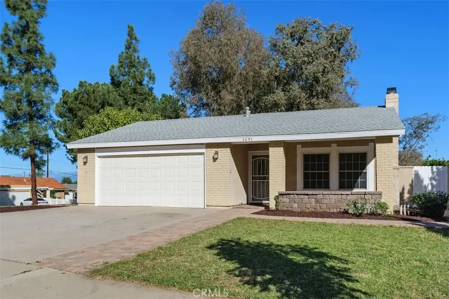 1691 W Ontario Avenue, Corona, CA 92882 - Image #2