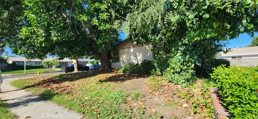 16757 Donmetz, Granada Hills, CA 91344 - Image #3