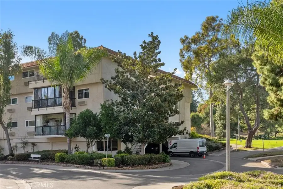 2392 Via Mariposa West #3B, Laguna Woods, CA 92637 - Image #2