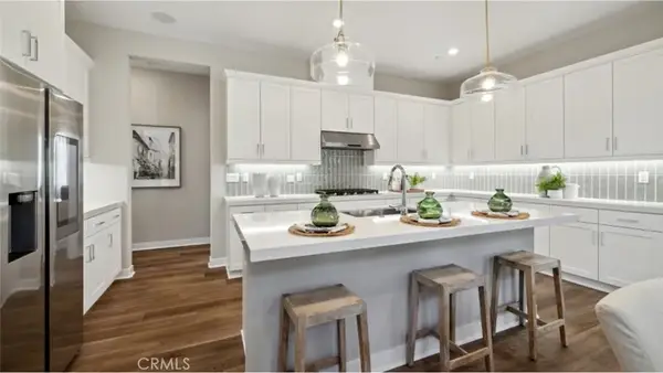 24511 Villa La Sombrilla, Valencia, CA 91354