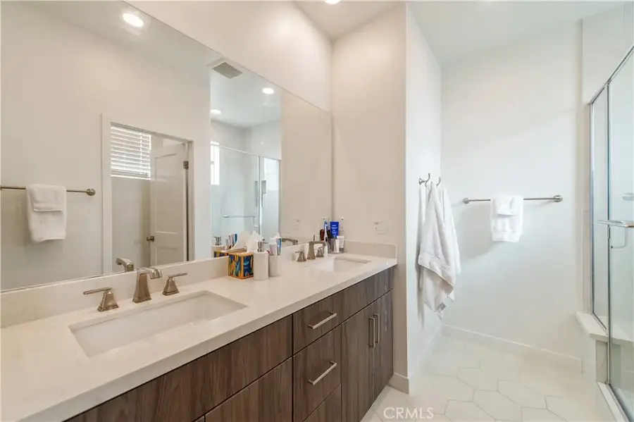 10502 Triple Crown, Cypress, CA 90720 - Image #3