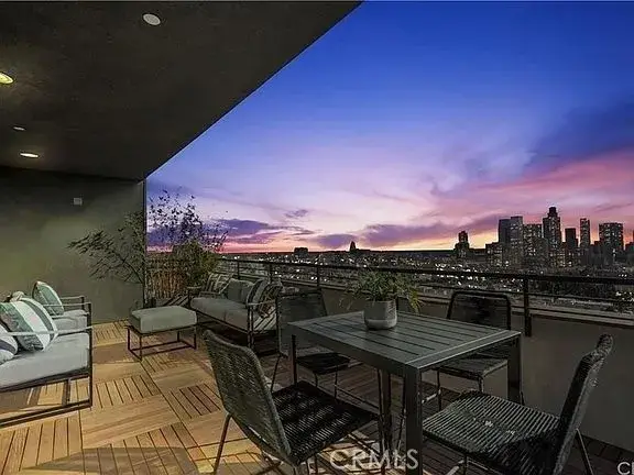 1056 N Joels Place, Los Angeles, CA 90012 - Image #2