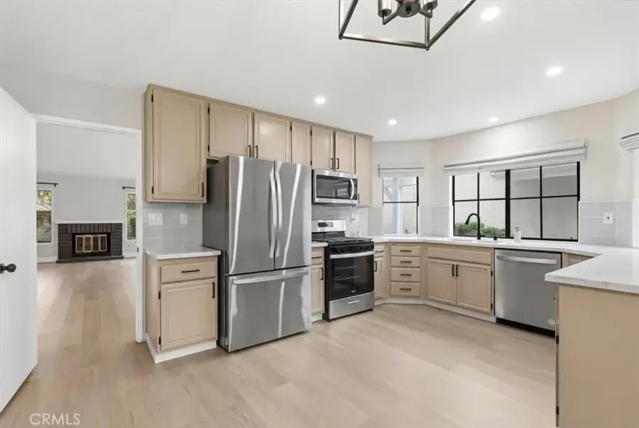 23815 Via Turina, Valencia, CA 91355 - Image #3