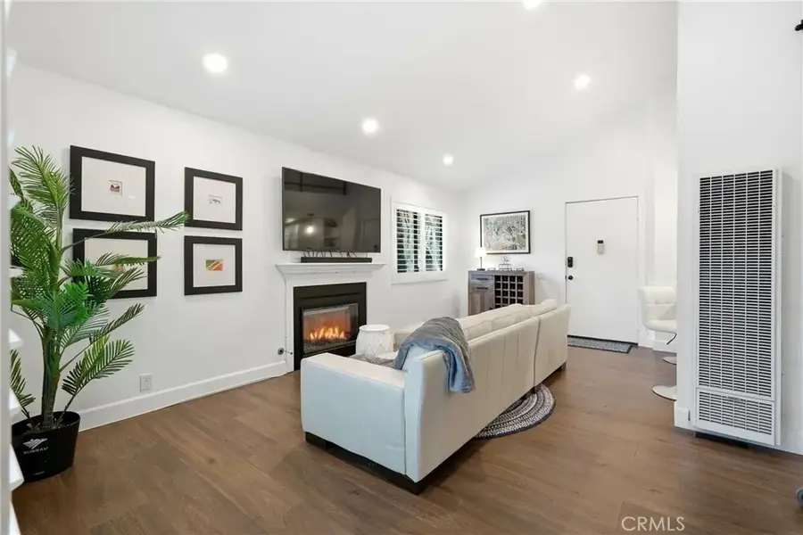 19222 Shoreline #7, Huntington Beach, CA 92648 - Image #2