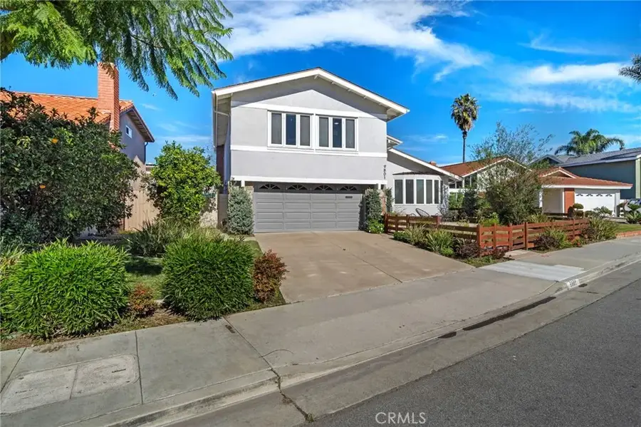 9801 Mammoth Drive, Huntington Beach, CA 92646 - #3