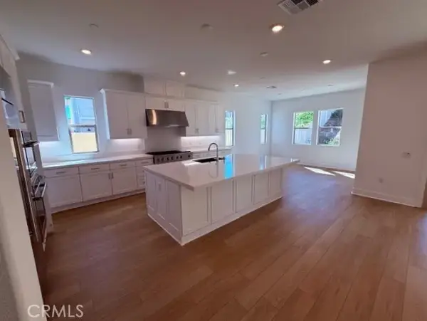 29515 Corte Azulejo, Valencia, CA 91354