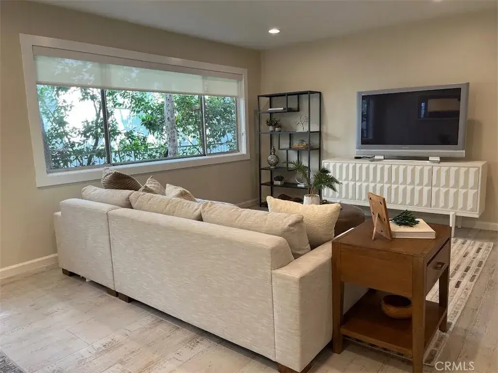 1025 N Kings Rd #105, West Hollywood, CA 90069 - Image #1