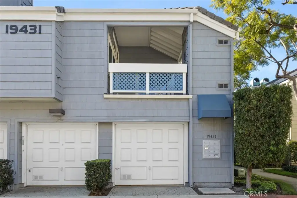 19431 Sunray Lane #205, Huntington Beach, CA 92648 - Image #1