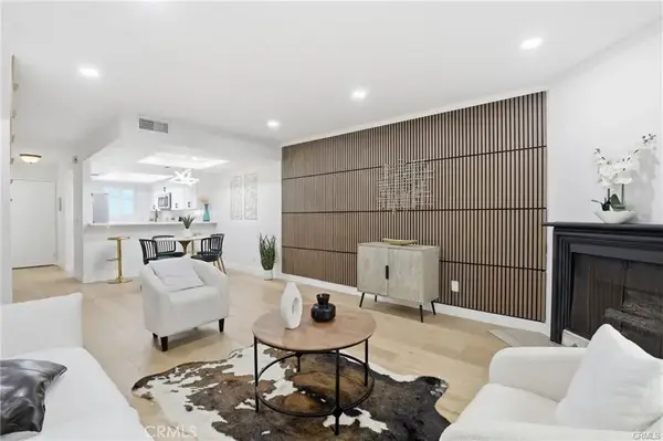 11119 Camarillo #104, North Hollywood, CA 91602