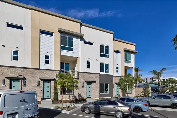 7268 Ellington Drive, Huntington Beach, CA 92647