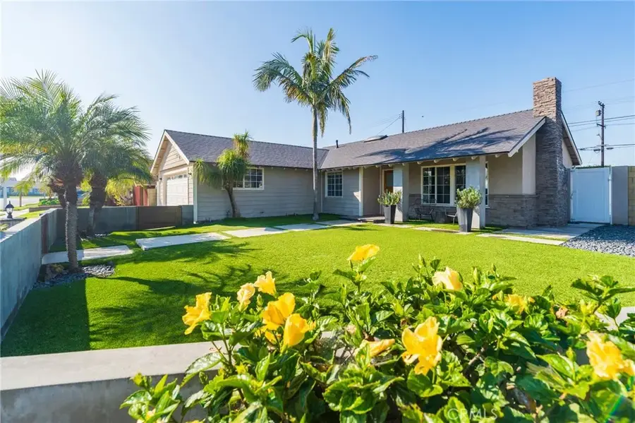 17761 Still Harbor Lane, Huntington Beach, CA 92647 - Image #2