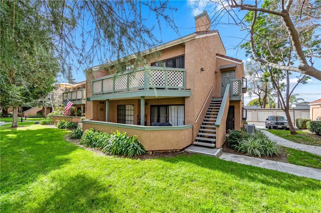 3573 W Greentree Cir #C, Anaheim, CA 92804 - Image #1