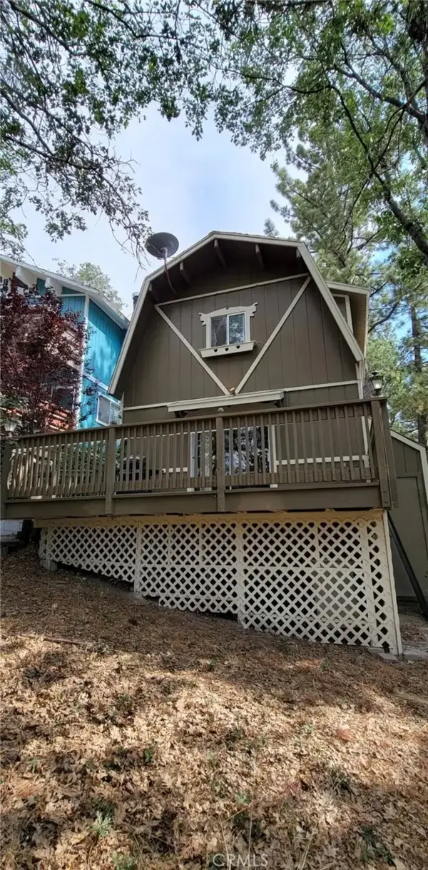 33076 Robin Ln, Running Springs, CA 92308