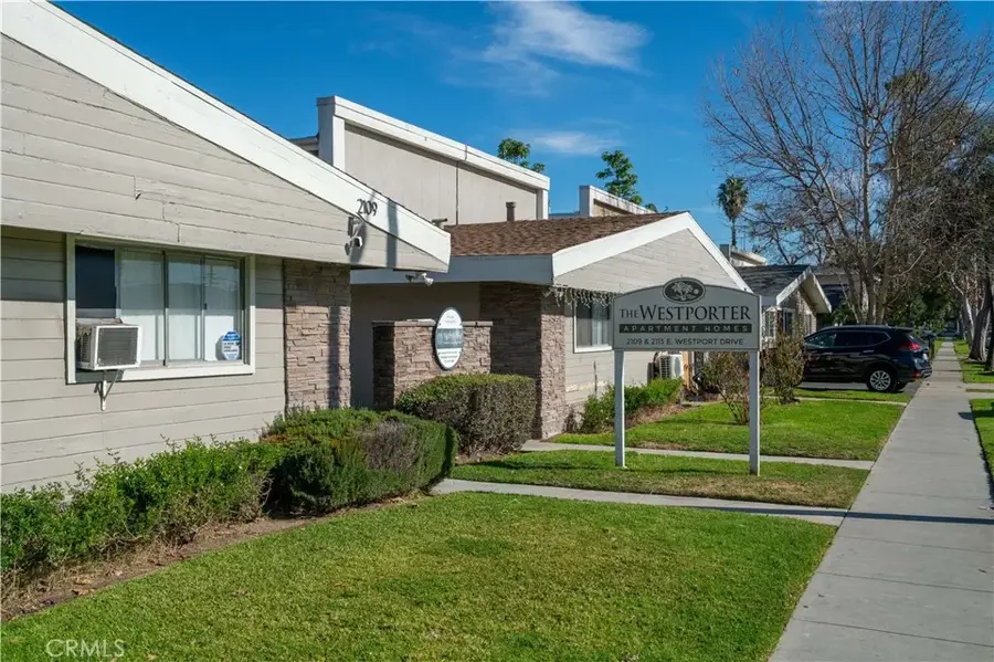 2109 E Westport Drive, Anaheim, CA 92806 - Image #3