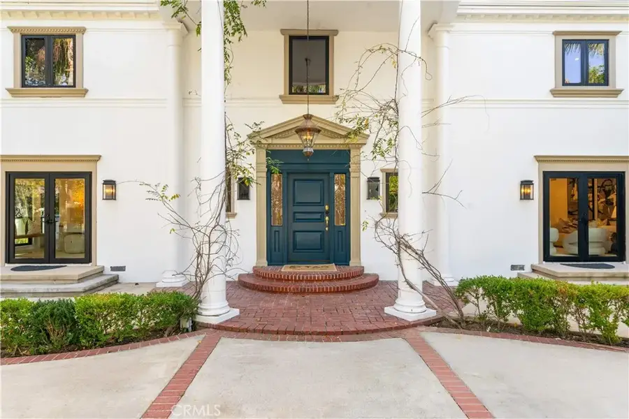 701 Trenton, Beverly Hills, CA 90210 - Image #2