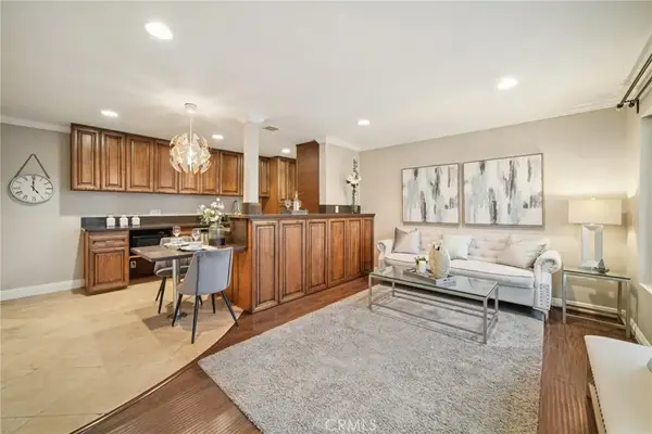 1405 E 1st Street #6, Long Beach, CA 90802