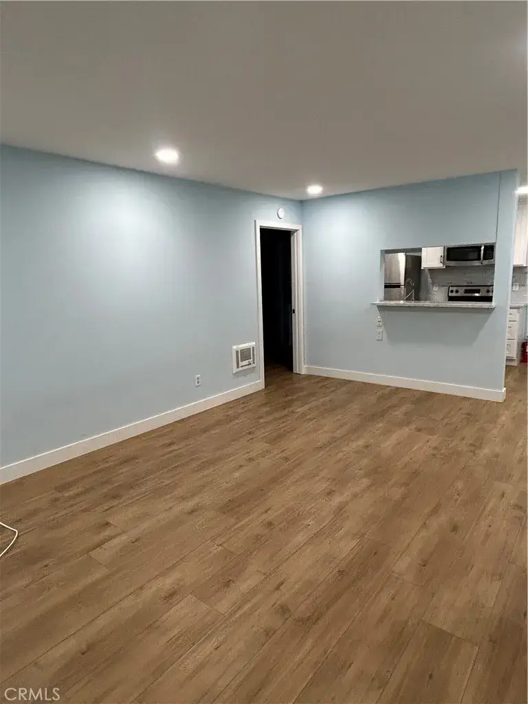 1345 Cabrillo Park Dr M13, Santa Ana, CA 92701 - Image #2