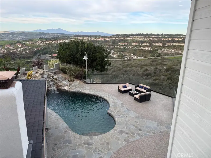 716 Avenida Columbo, San Clemente, CA 92672 - Image #2