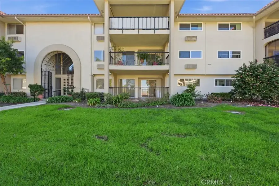 3243 San Amadeo #1F, Laguna Woods, CA 92637 - Image #2