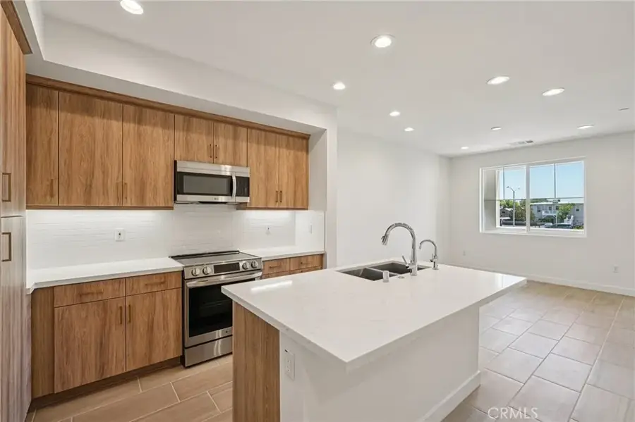 145 N First Avenue, Upland, CA 91786 - Image #3