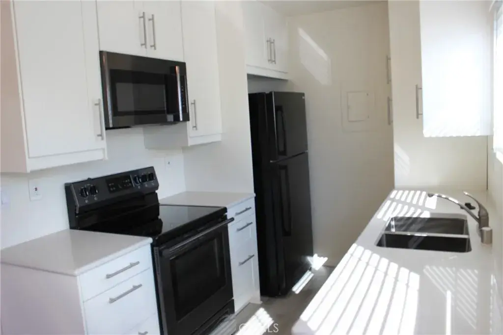 23294 Orange Avenue #6, Lake Forest, CA 92630 - Image #1